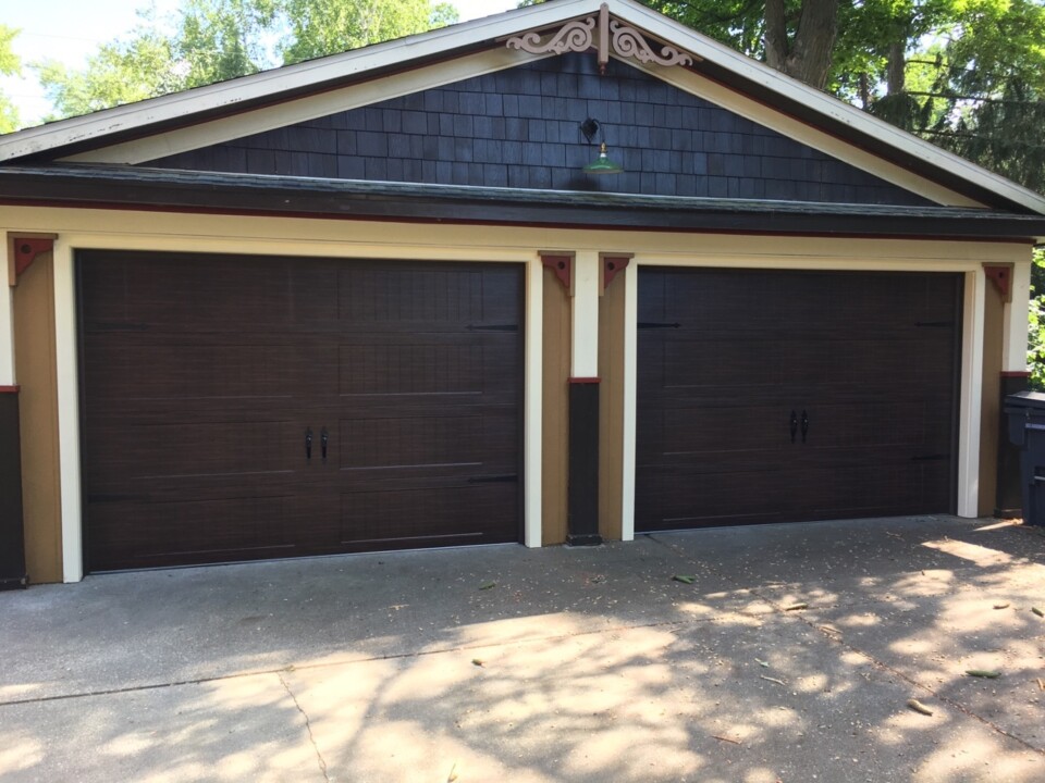 Long Stamped Carriage House Brown no windows